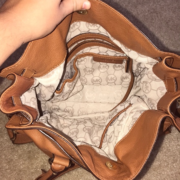 Michael Kors Large Hamilton Tote - Picture 3 of 6